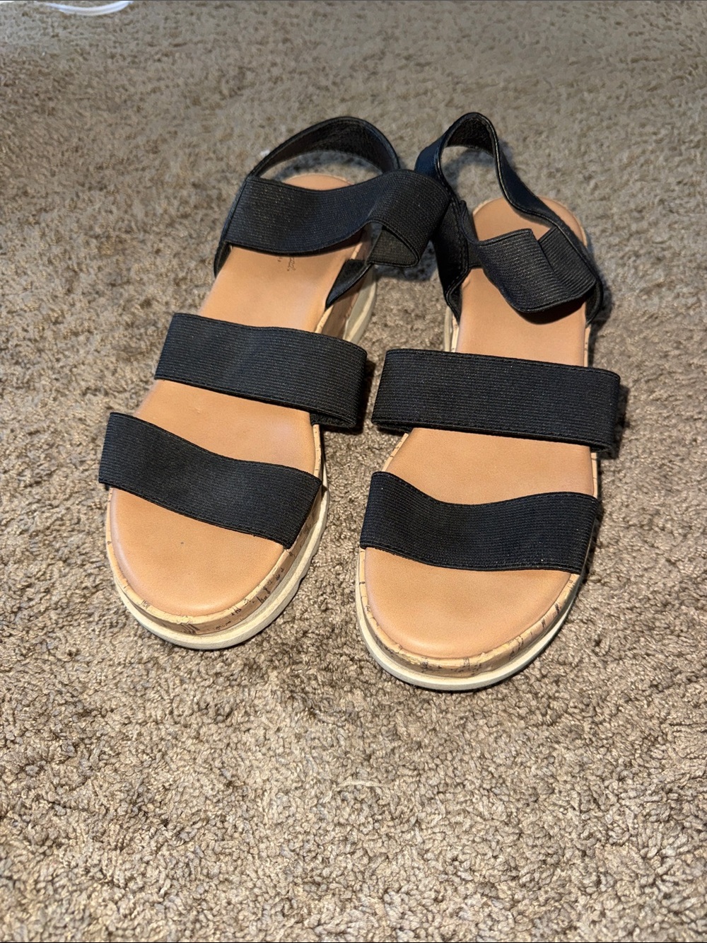 Universal Threads Platform Sandals